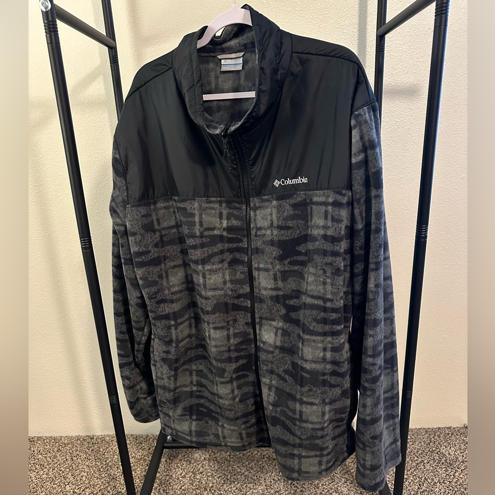 Columbia fleece zip up